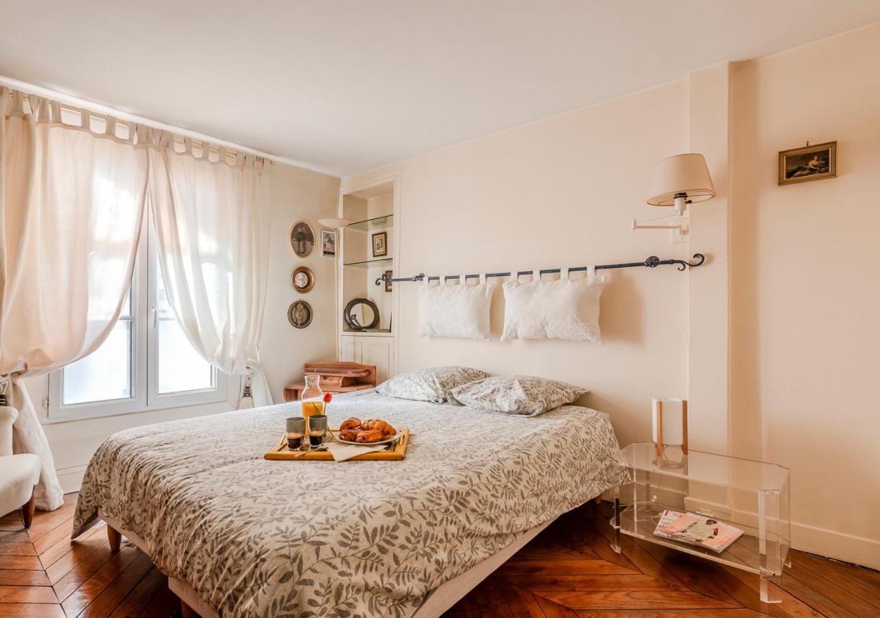 La Pause Parisienne, Au Pied Du Metro Apartment